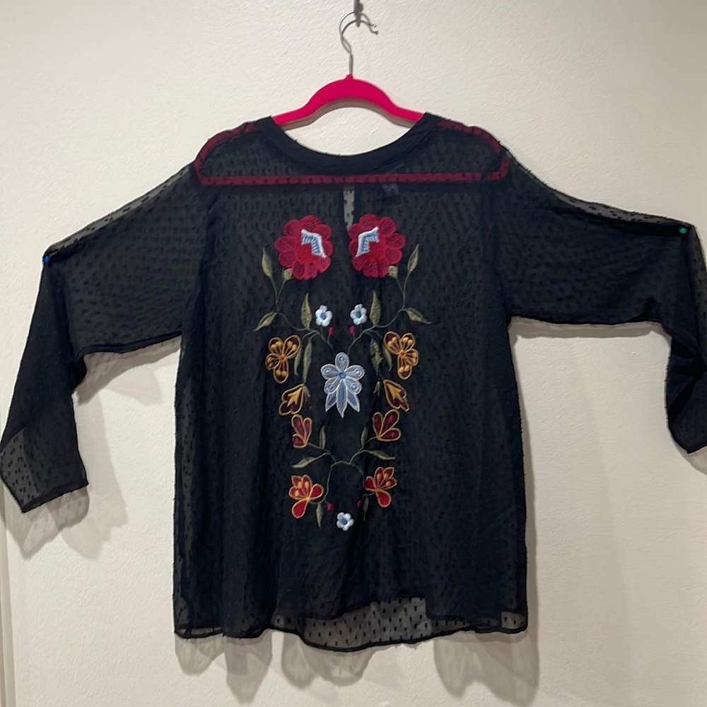 Chelsea & Theodore sheer top